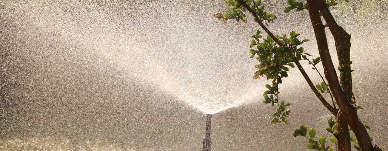 High-Quality-Commercial-Pop-Up-Sprinklers-for-Golf-Courses-&-Parks.jpg